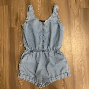 Forever 21 soft jean material romper size medium great condition